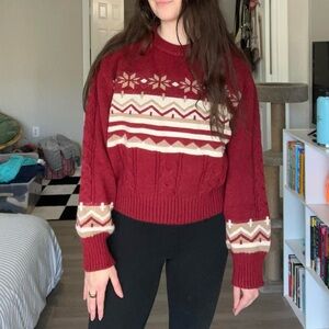Comfortable cropped red holiday sweater with cream pattern, women’s M